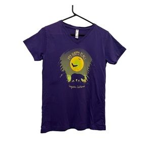 Live & Tell My Happy Place Sequoia California Bear Graphic V Neck Purple Tee M